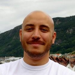 Dr Andrew  Sanchez